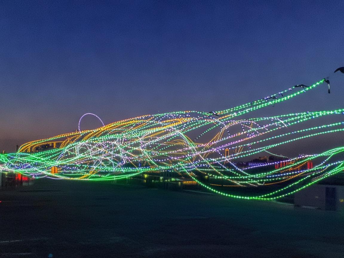 咸阳夜空下的无人机灯光盛宴 咸阳夜空下的无人机灯光盛宴